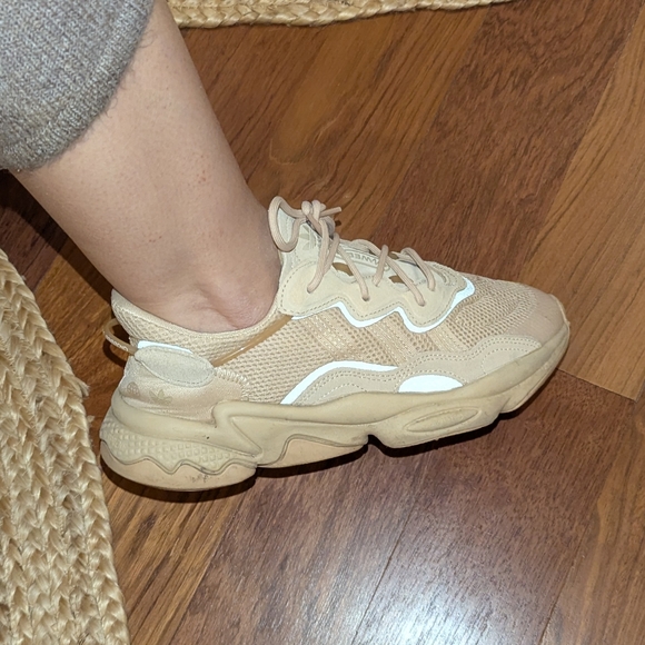 Adidas Original Ozweego - Picture 6 of 8